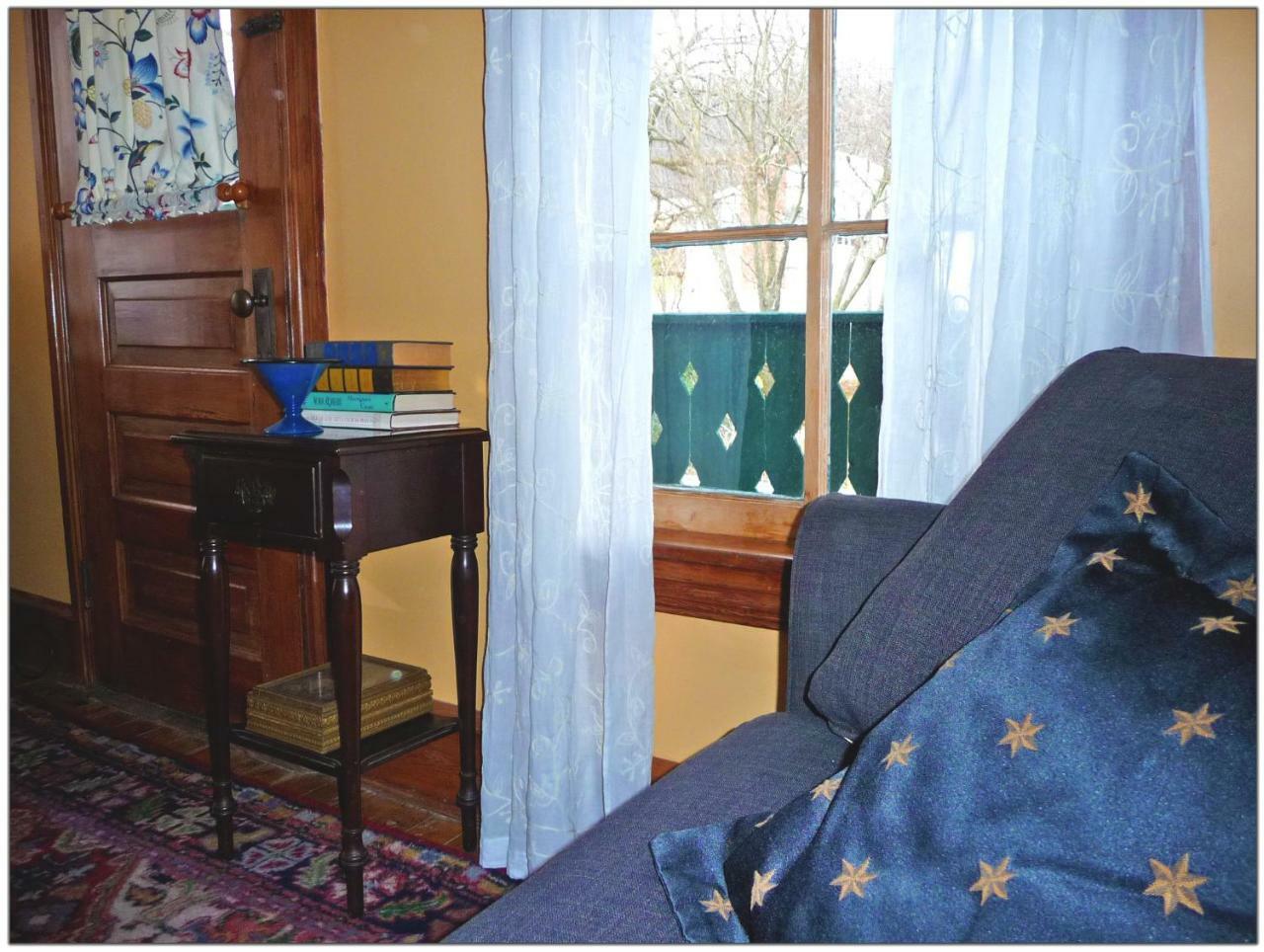 Amethyst Inn Adamstown Bagian luar foto